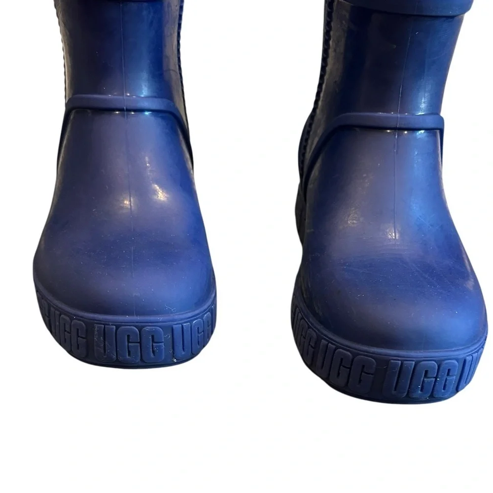 UGG excellent size